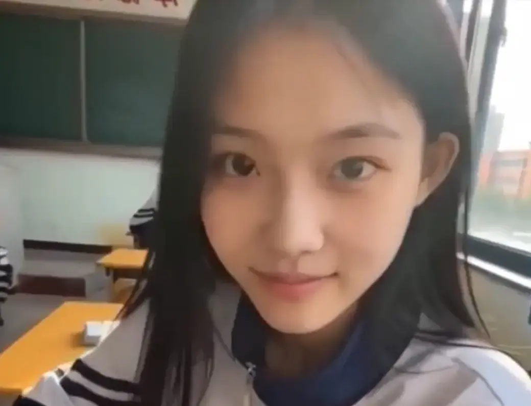 《我的十八岁女友》相关资源图片